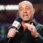 Joe Rogan fait part de ses sentiments à propos de mystérieux drones aperçus survolant le New Jersey : « Il y a toute cette mythologie étrange qui y est attachée »